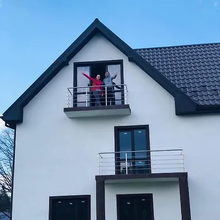 בית הארחה Family